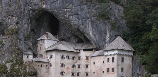 Castello di Predjama Slovenia